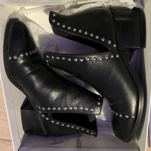 Steve Madden booties, size 9. Like new!
